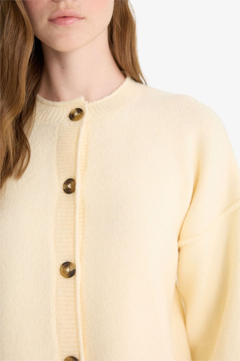 Woman Beige Regular Fit Crew Neck Knit Cardigan