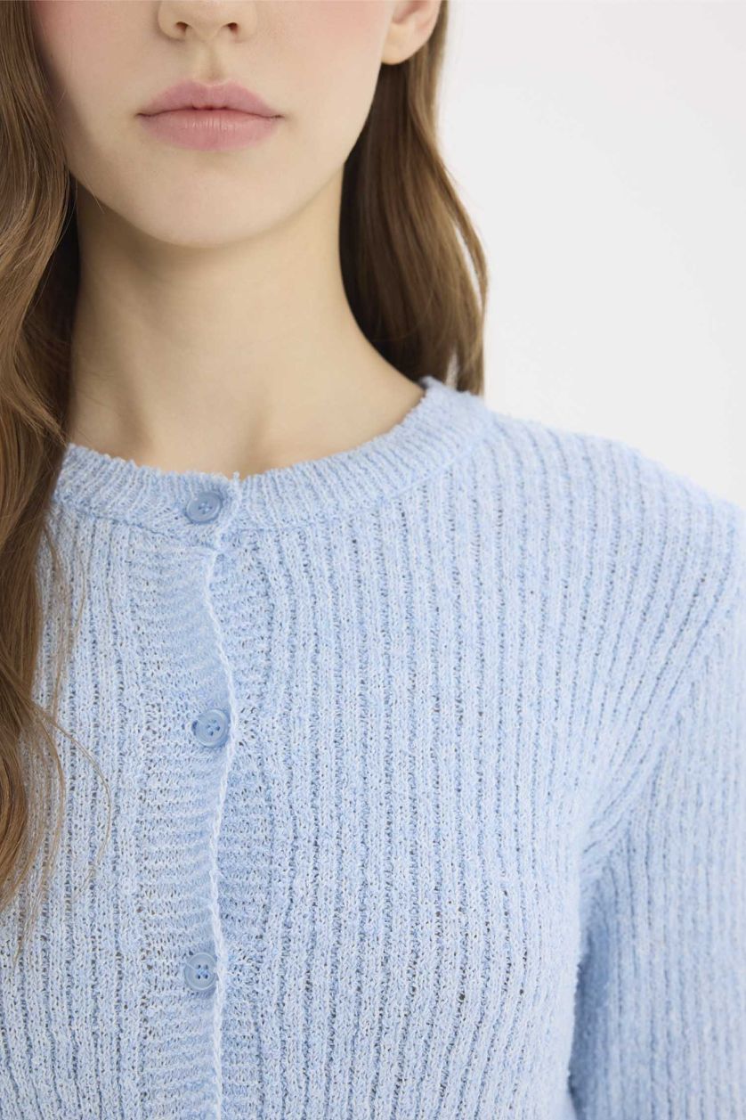 Woman Blue Slim Fit Crew Neck Buttoned Knit Cardigan