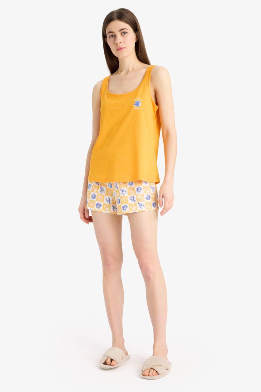 نساء برتقالي سيت بجامة قصة عادية تيشيرت كت و شورت من Fall in Love - قطعتين