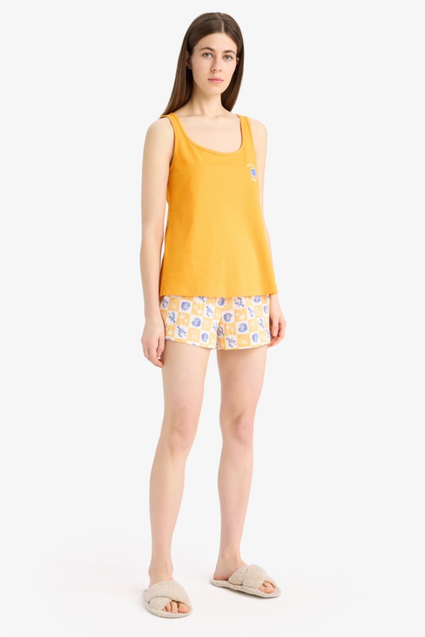 نساء برتقالي سيت بجامة قصة عادية تيشيرت كت و شورت من Fall in Love - قطعتين