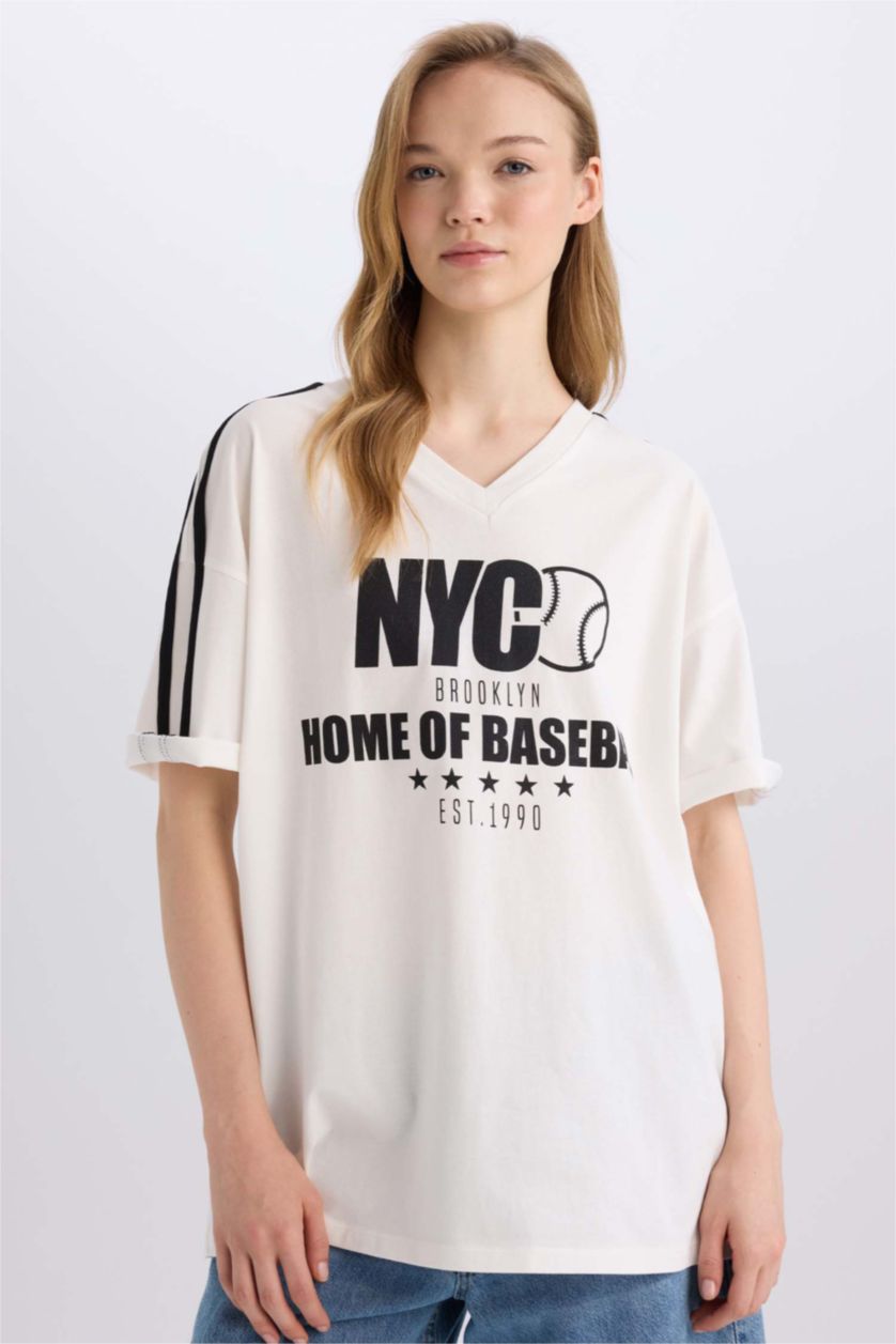 Kadın Kırık Beyaz %100 Pamuk Oversıze Baskılı Tişört