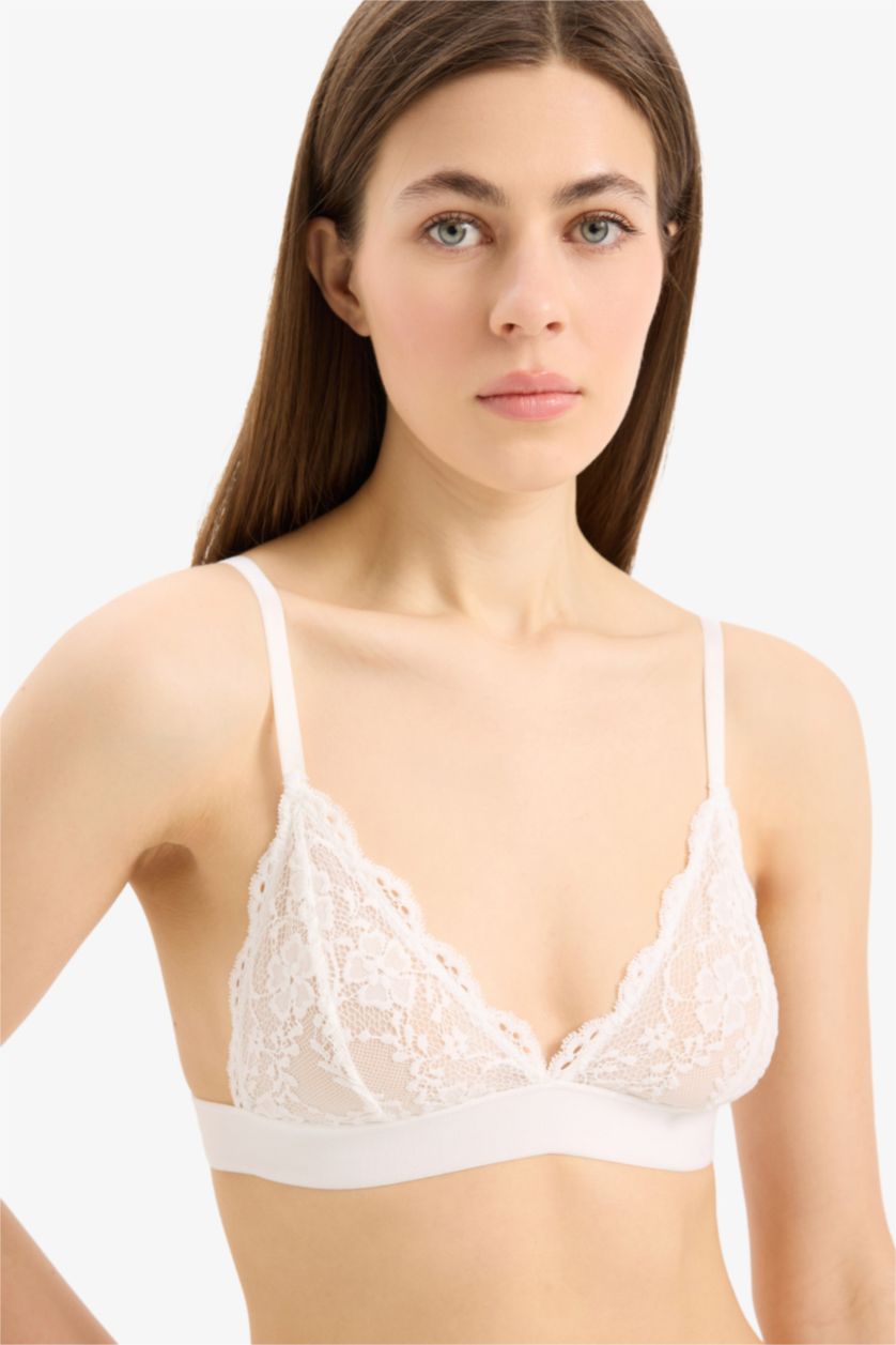 WOMAN White بالدانتيل