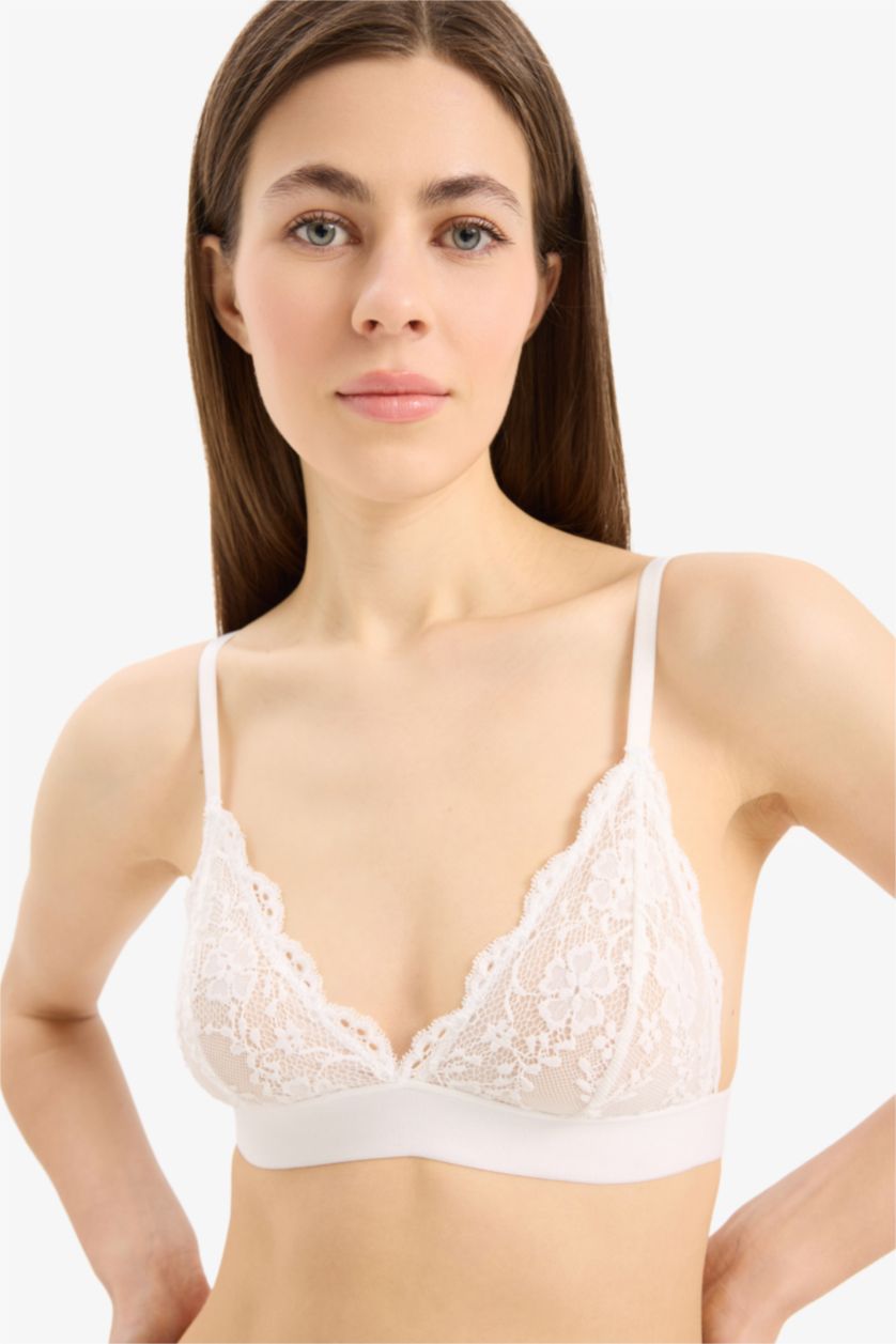 WOMAN White بالدانتيل