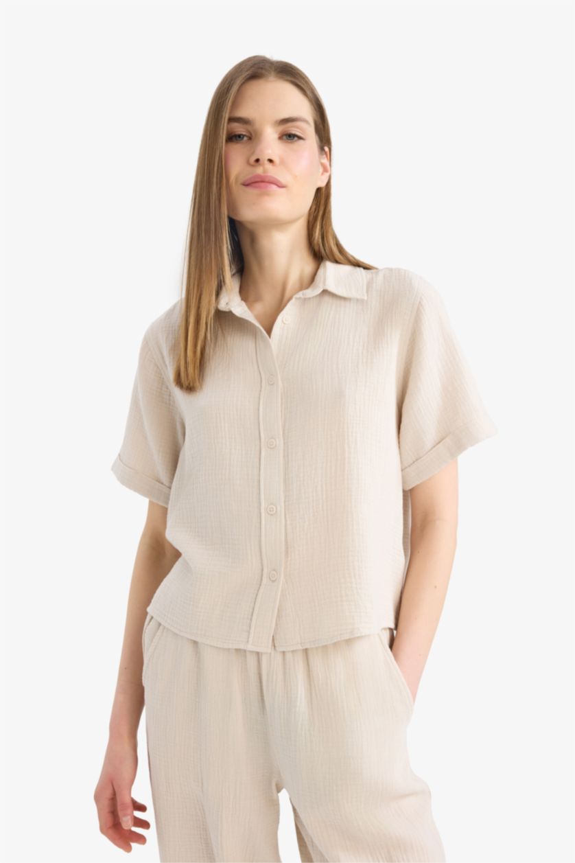FEMME Beige Chemise en mousseline à manches courtes Coupe régulière