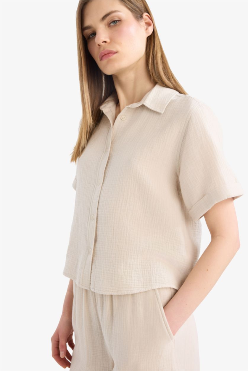 FEMME Beige Chemise en mousseline à manches courtes Coupe régulière