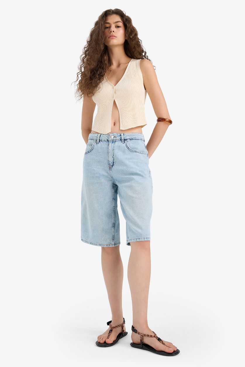 Kadın Ekru Slim Fit Dar Kesim V Yaka Yelek