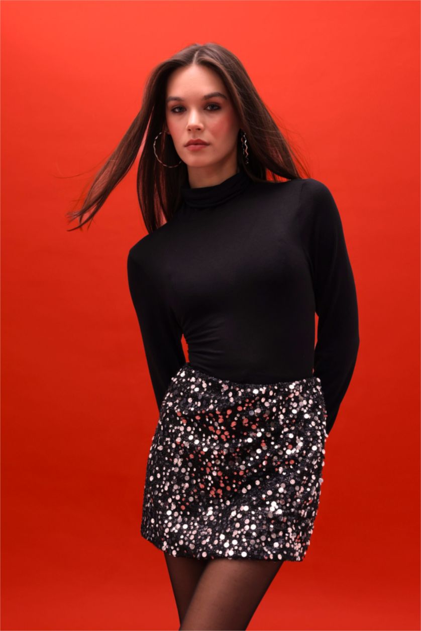 FEMME Noir T-Shirt À Manches Longues En Tricot Coupe slim raccourcie