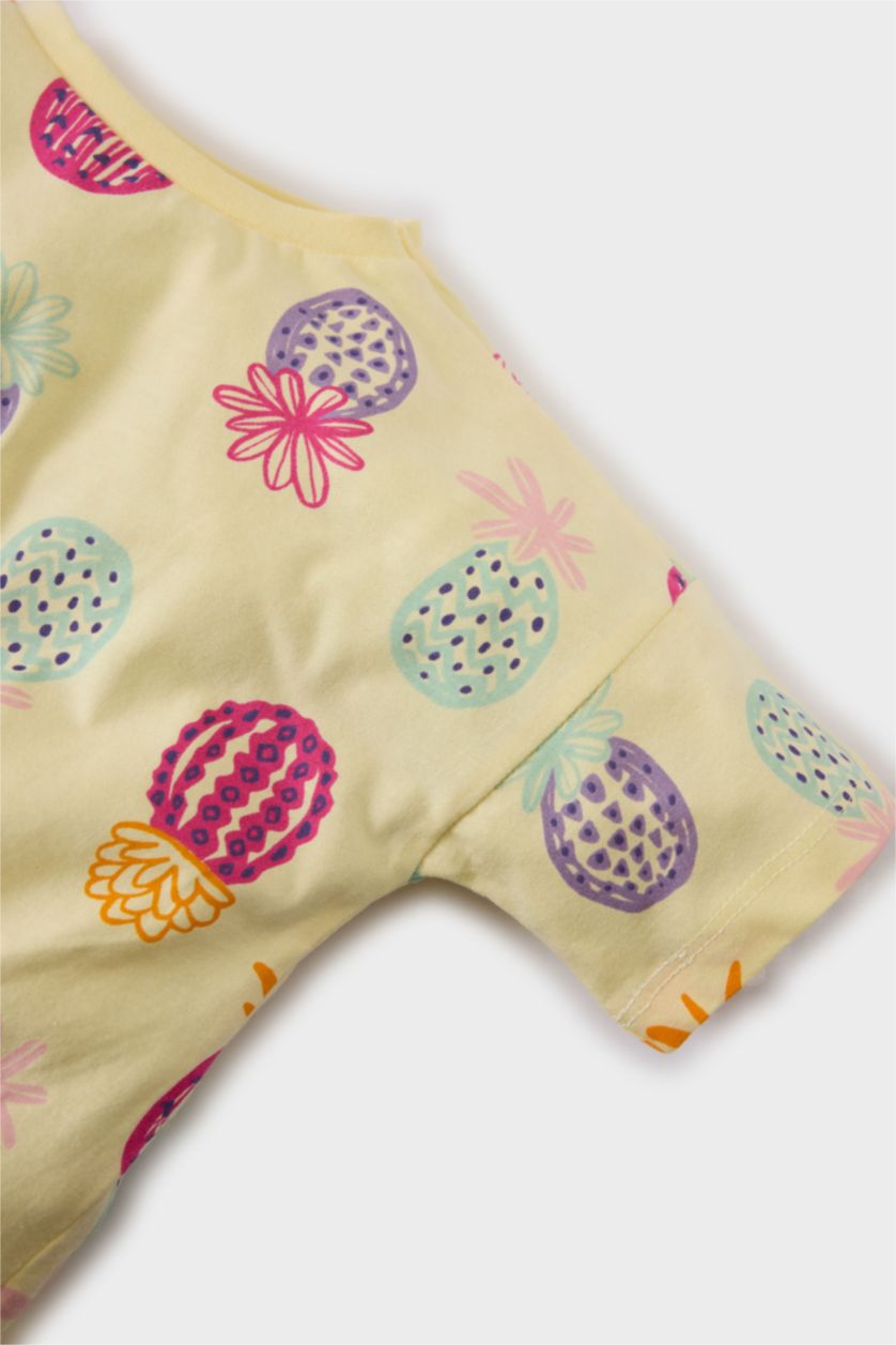 Kız Bebek Açık Sarı Bisiklet Yaka Desenli Kısa Kollu Tişört Kız Bebek