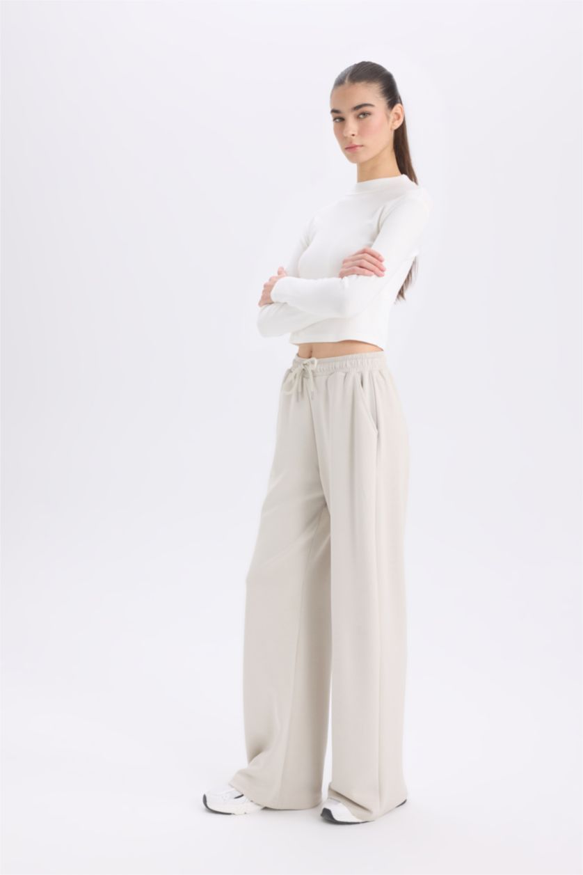 Woman Stone Pocketed Scuba Fabric Tied Waist Wide Leg Sweatpants