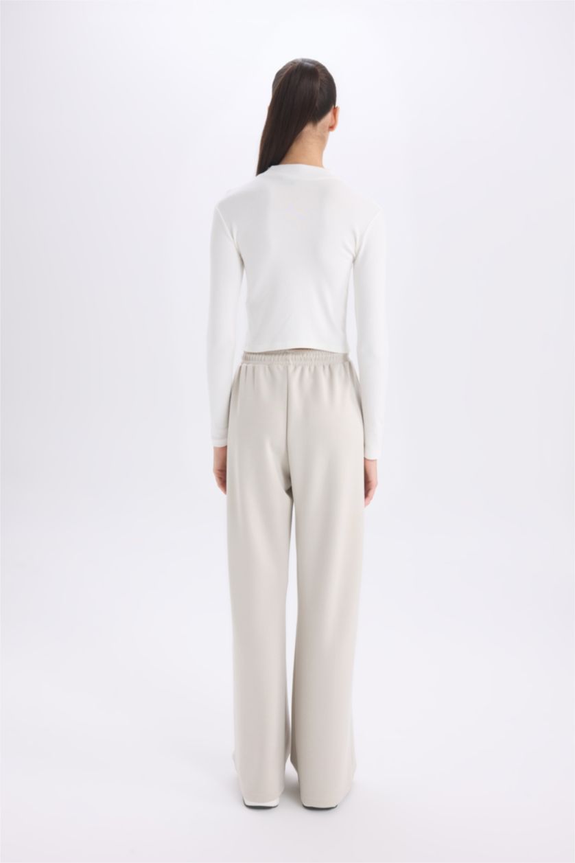 Woman Stone Pocketed Scuba Fabric Tied Waist Wide Leg Sweatpants