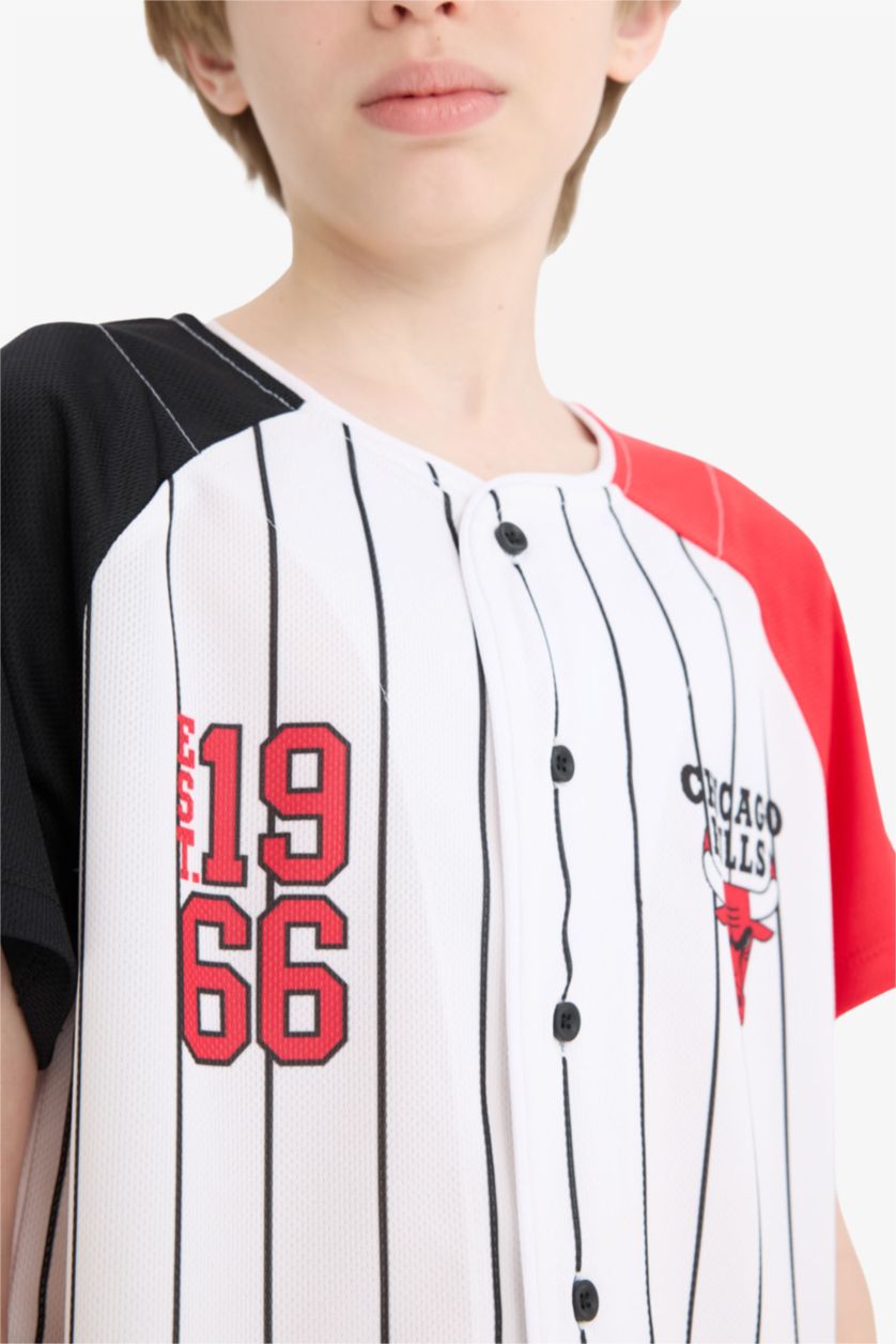 Erkek Çocuk - Genç Erkek Beyaz NBA Chicago Bulls V Yaka Sırt Baskılı Kısa Kollu Tişört Erkek Çocuk