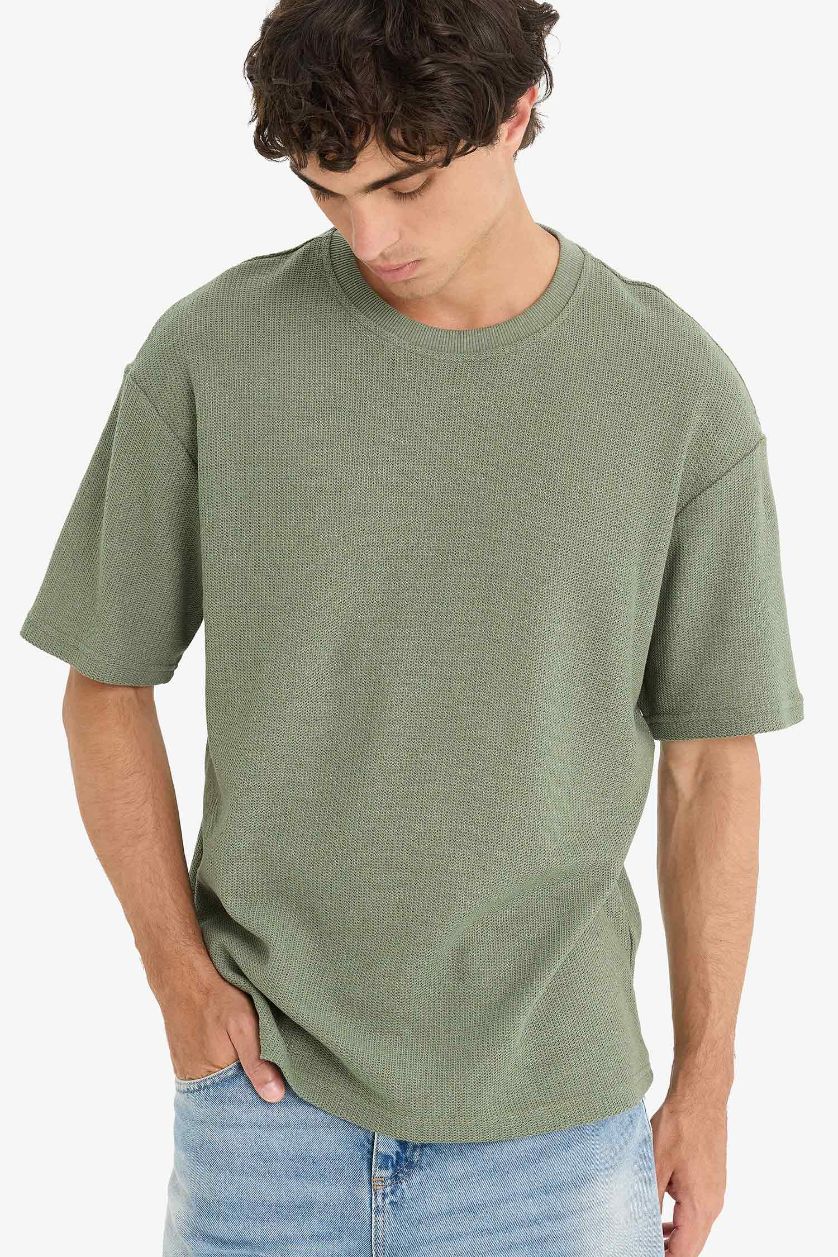 رجال كاكي فاتح تيشيرت نص ردن أوفر سايز بياخة مستديرة