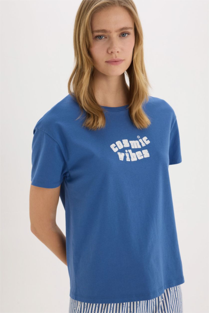 FEMME Indigo Ensemble Pyjama avec Top imprimé à manches courtes et pantalon rayé de Fall in Love