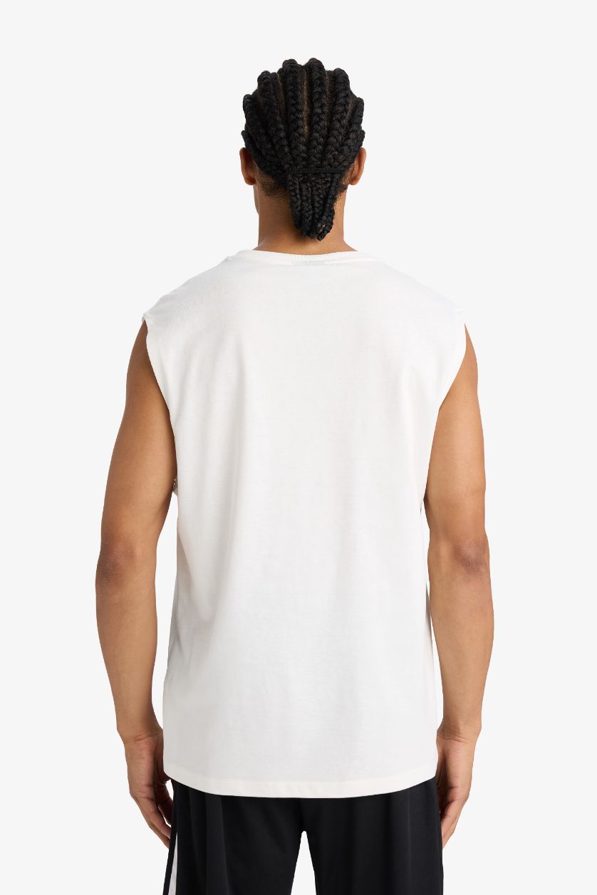 Erkek Ekru NBA Wordmark Boxy Fit Bisiklet Yaka Atlet