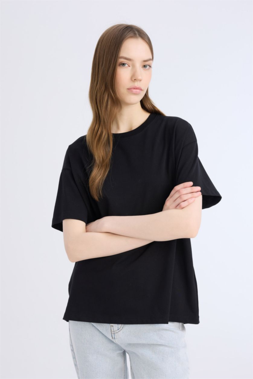 Women Black Oversize Fit Crew Neck Basic Black T-Shirt