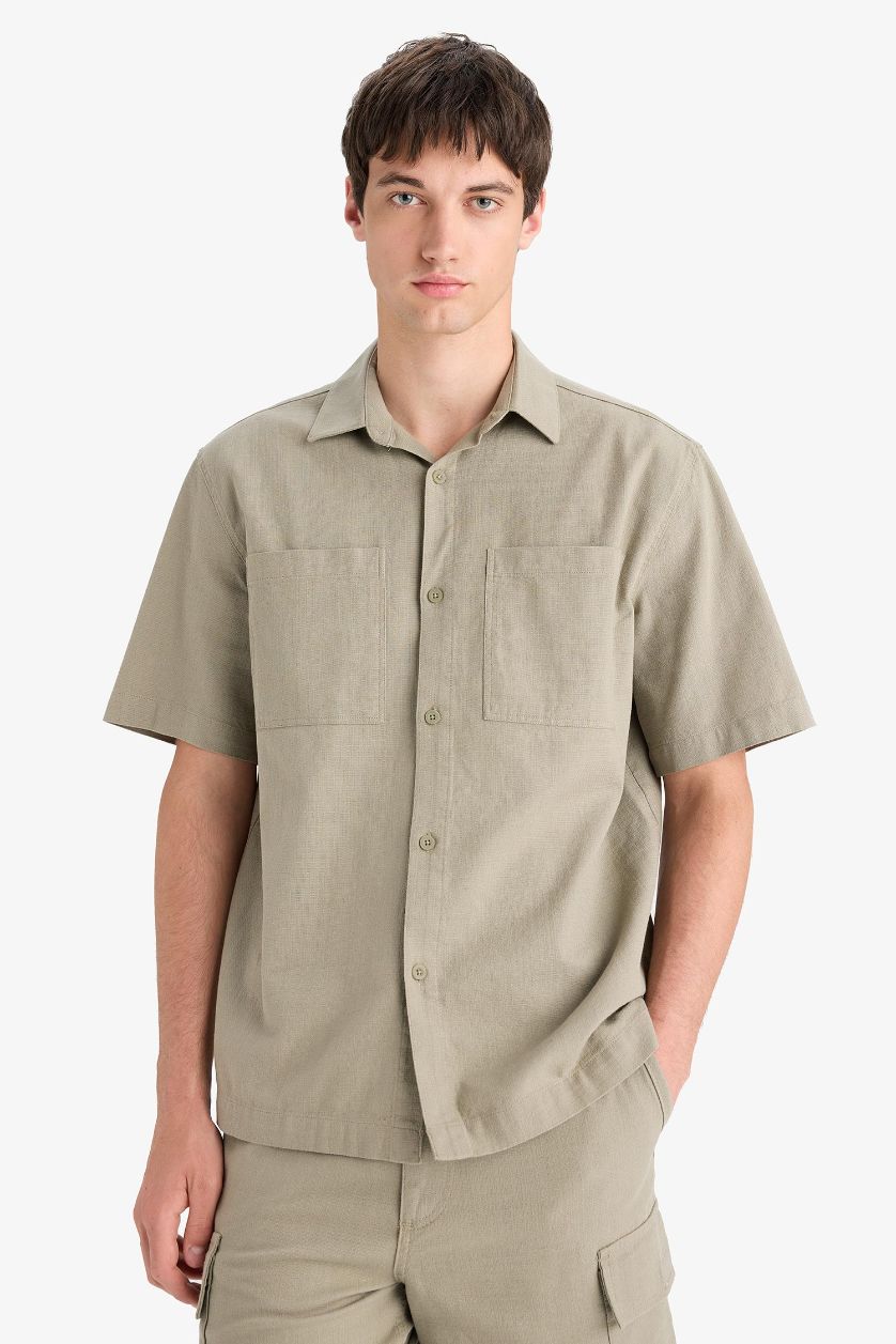 Man Light Khaki Relax Fit Summer Short Sleeve Shirt