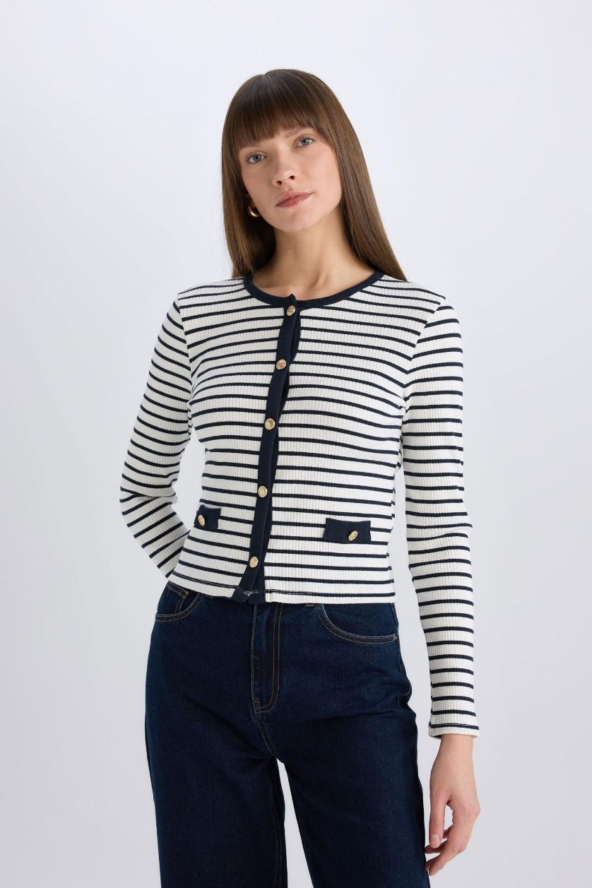 نساء بيج فاتح جاكيت صوف مخطط سليم فيت بياخة مستديرة