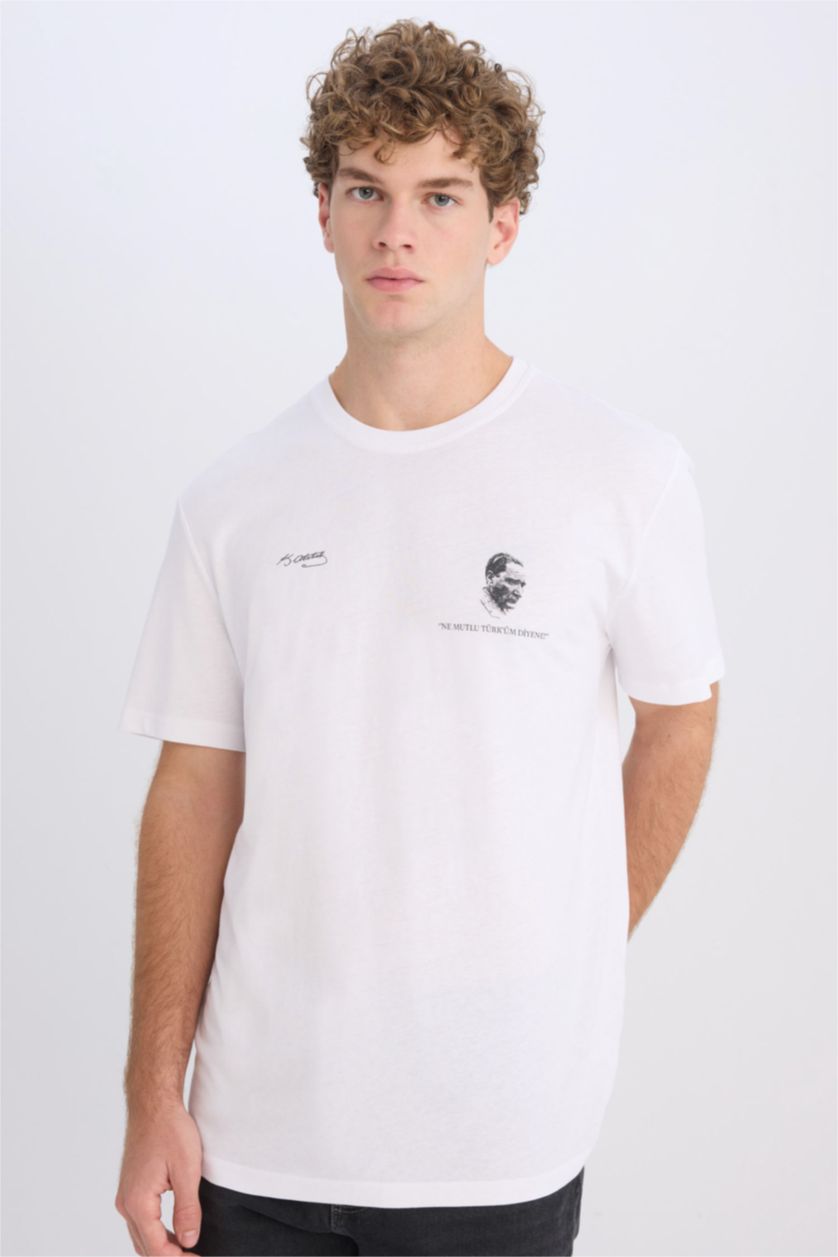 Erkek Beyaz %100 Pamuk Regular Fit Bisiklet Yaka Atatürk Baskılı Kısa Kollu Tişört