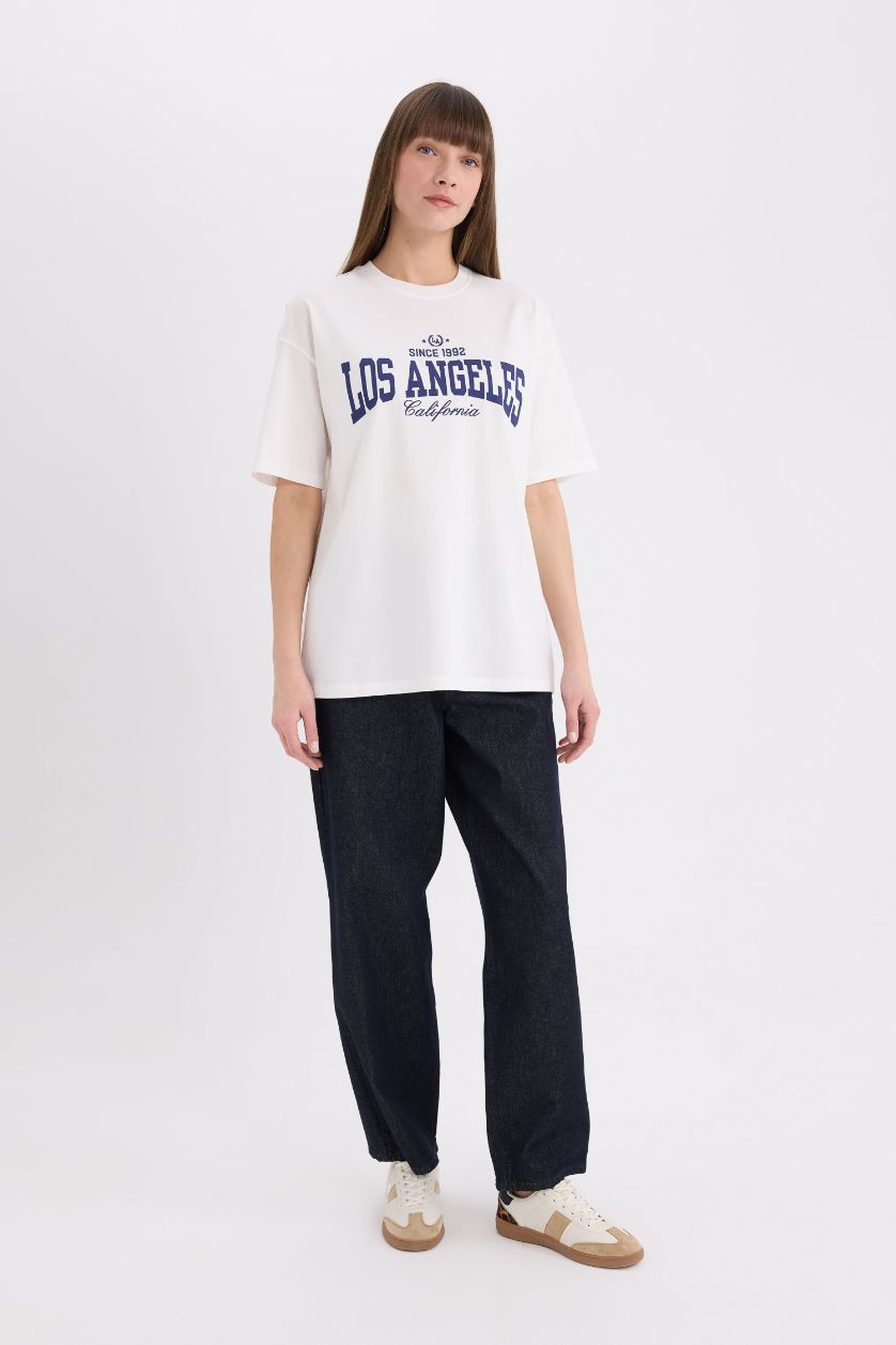 حريمي بيج فاتح تيشيرت كاجوال اوفر سايز نص كم برقبة مستديرة