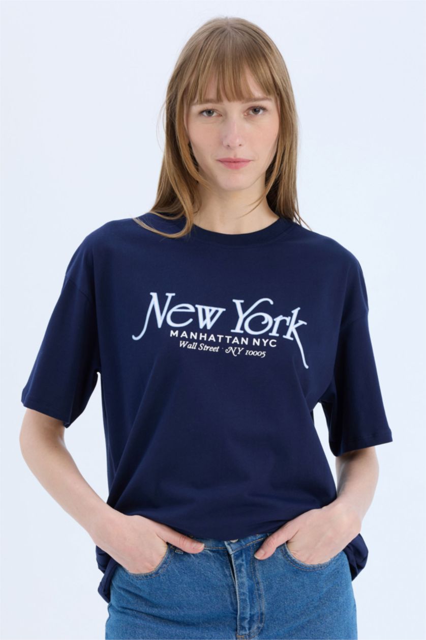 نساء كحلي تيشيرت اوفر سايز مطبوع برقبة مستديرة