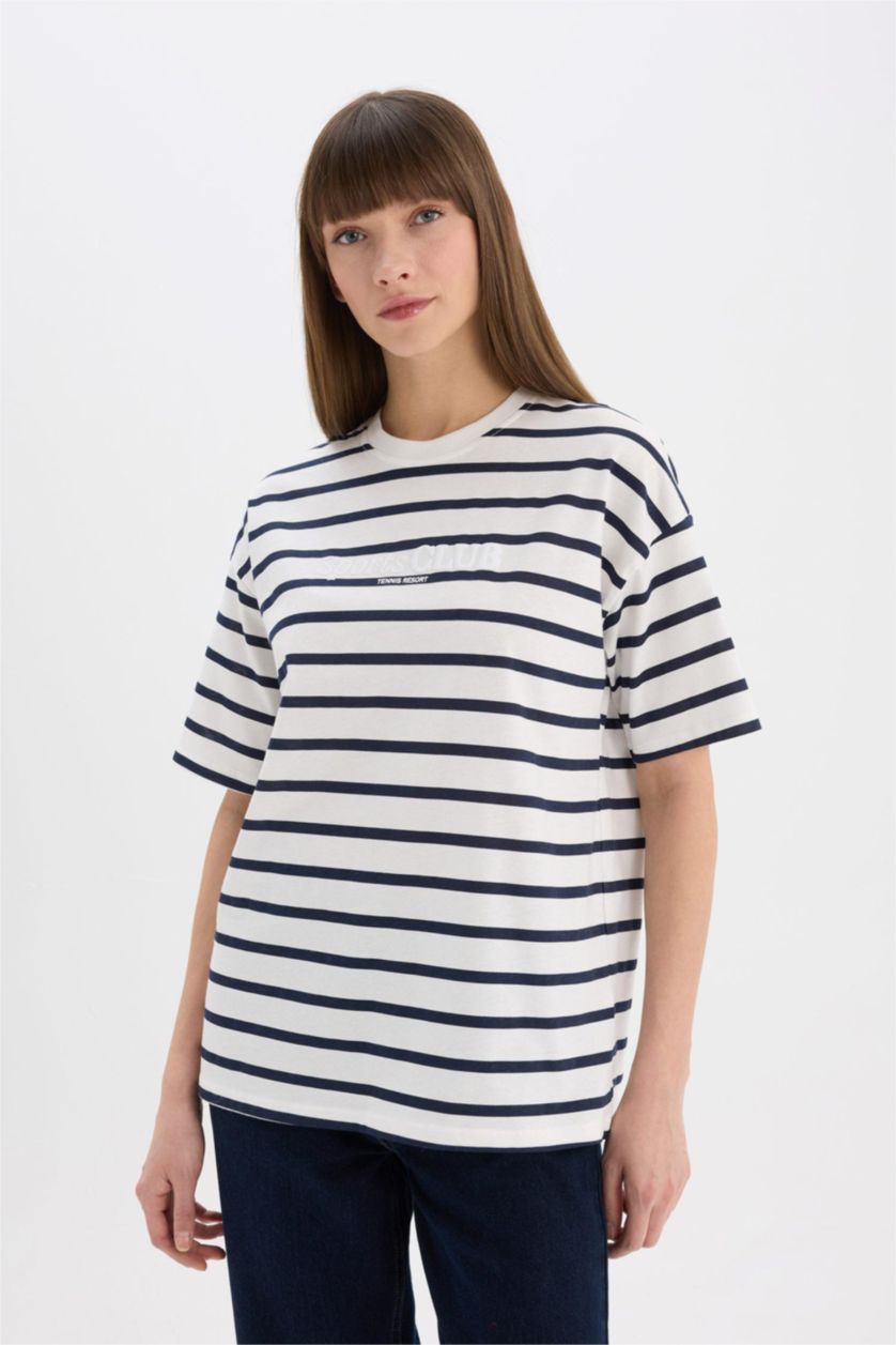 حريمي كحلي تيشيرت نص كم مخطط اوفر سايز وياقة مستديرة