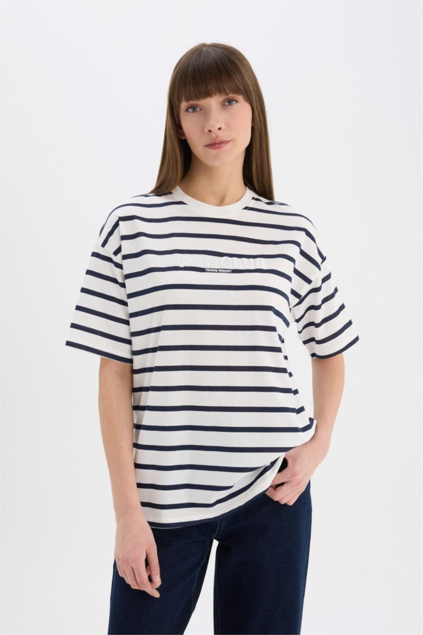 حريمي كحلي تيشيرت نص كم مخطط اوفر سايز وياقة مستديرة