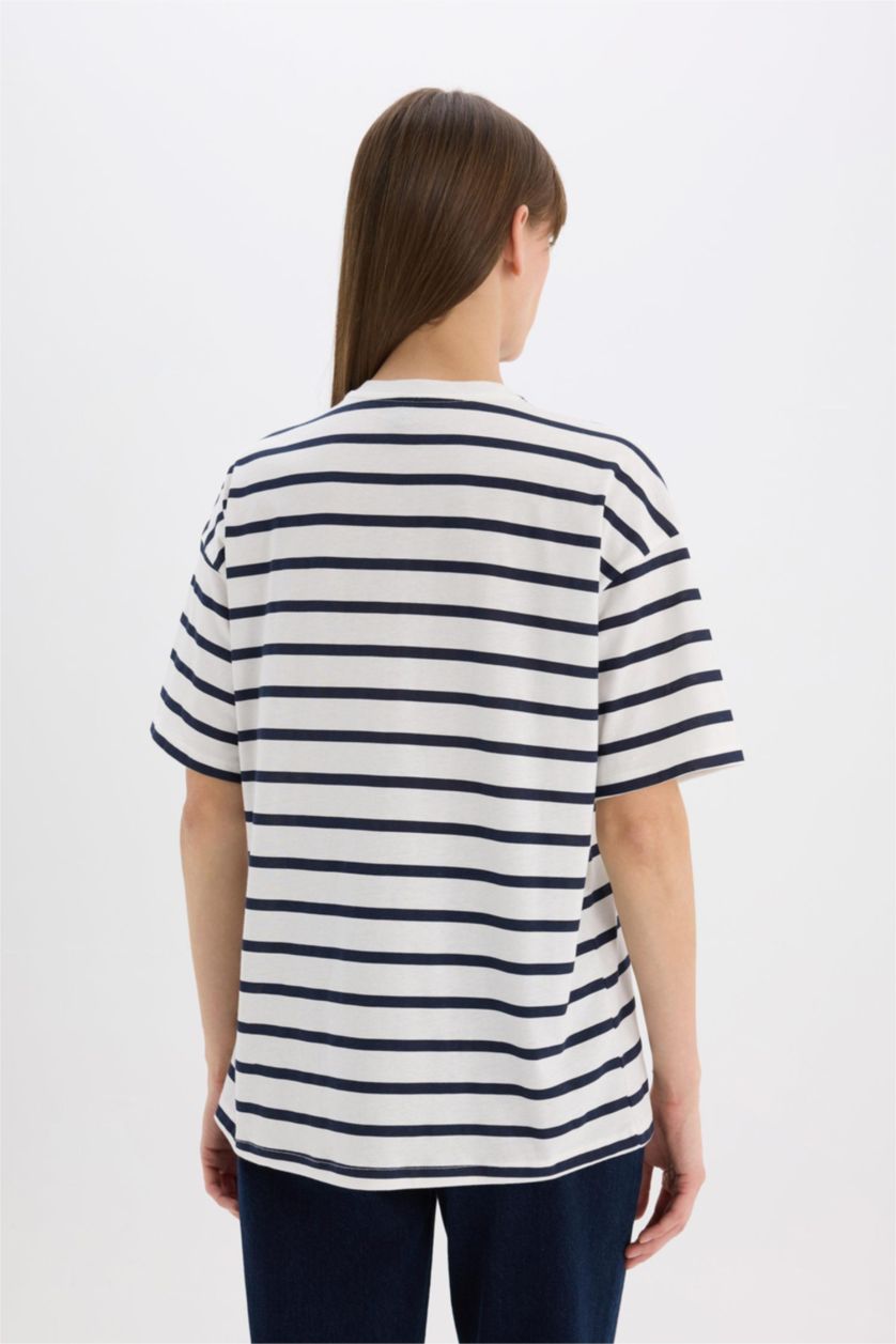 حريمي كحلي تيشيرت نص كم مخطط اوفر سايز وياقة مستديرة