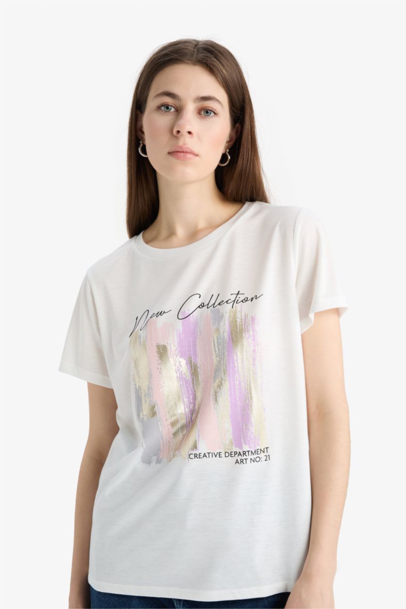 Kadın Ekru Regular Fıt Kısa Kollu Tişört