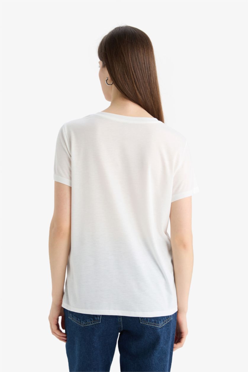 Kadın Ekru Regular Fıt Kısa Kollu Tişört