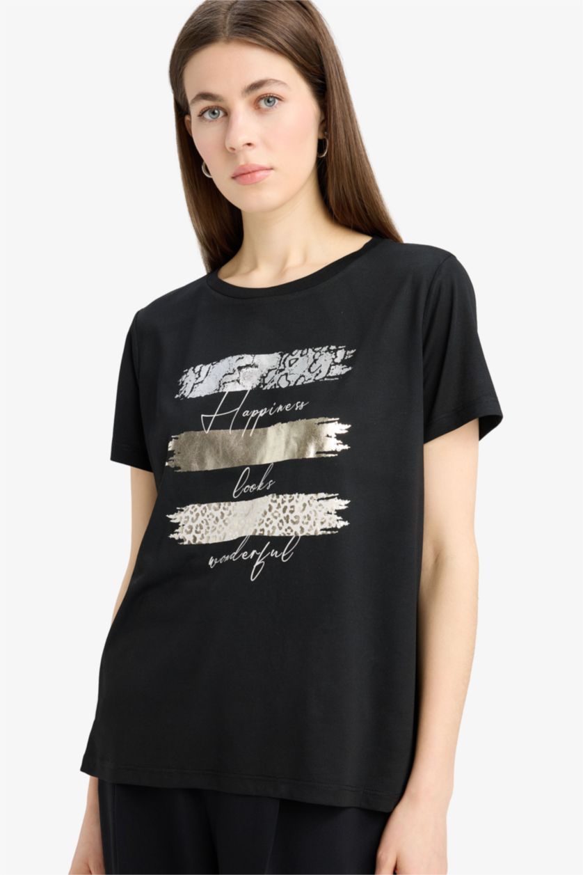 Kadın Siyah Relax Fıt Bisiklet Yaka Baskılı Kısa Kollu Tişört