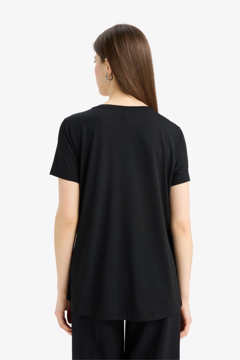 Kadın Siyah Relax Fıt Bisiklet Yaka Baskılı Kısa Kollu Tişört