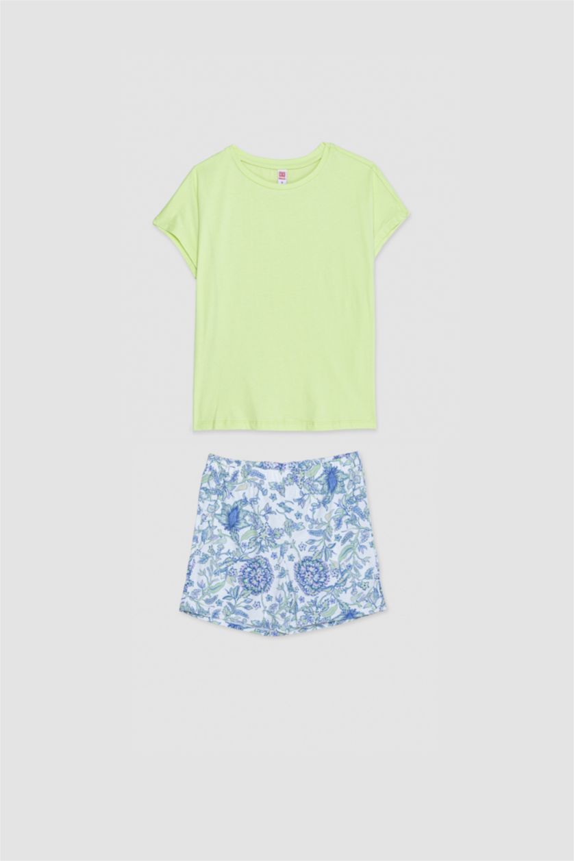 حريمي أخضر فاتح طقم قصة عادية