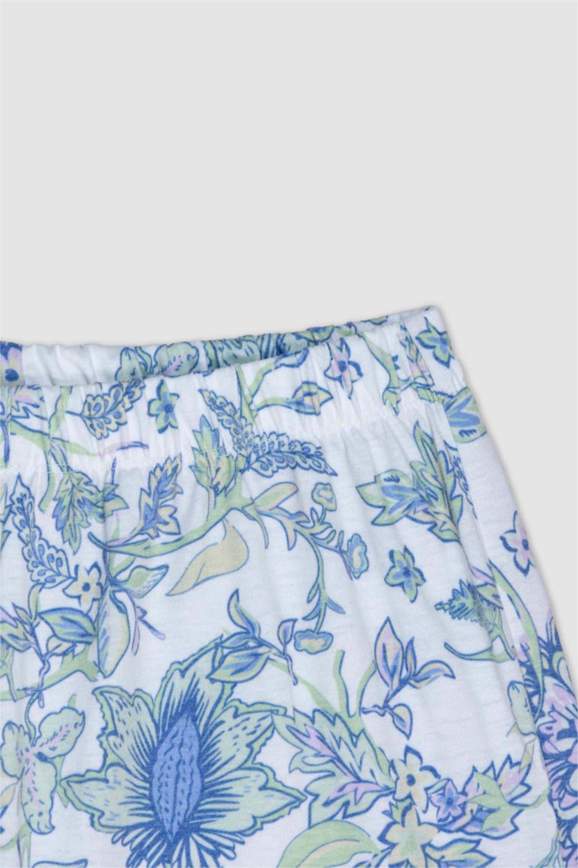 حريمي زهري فاتح طقم قصة عادية