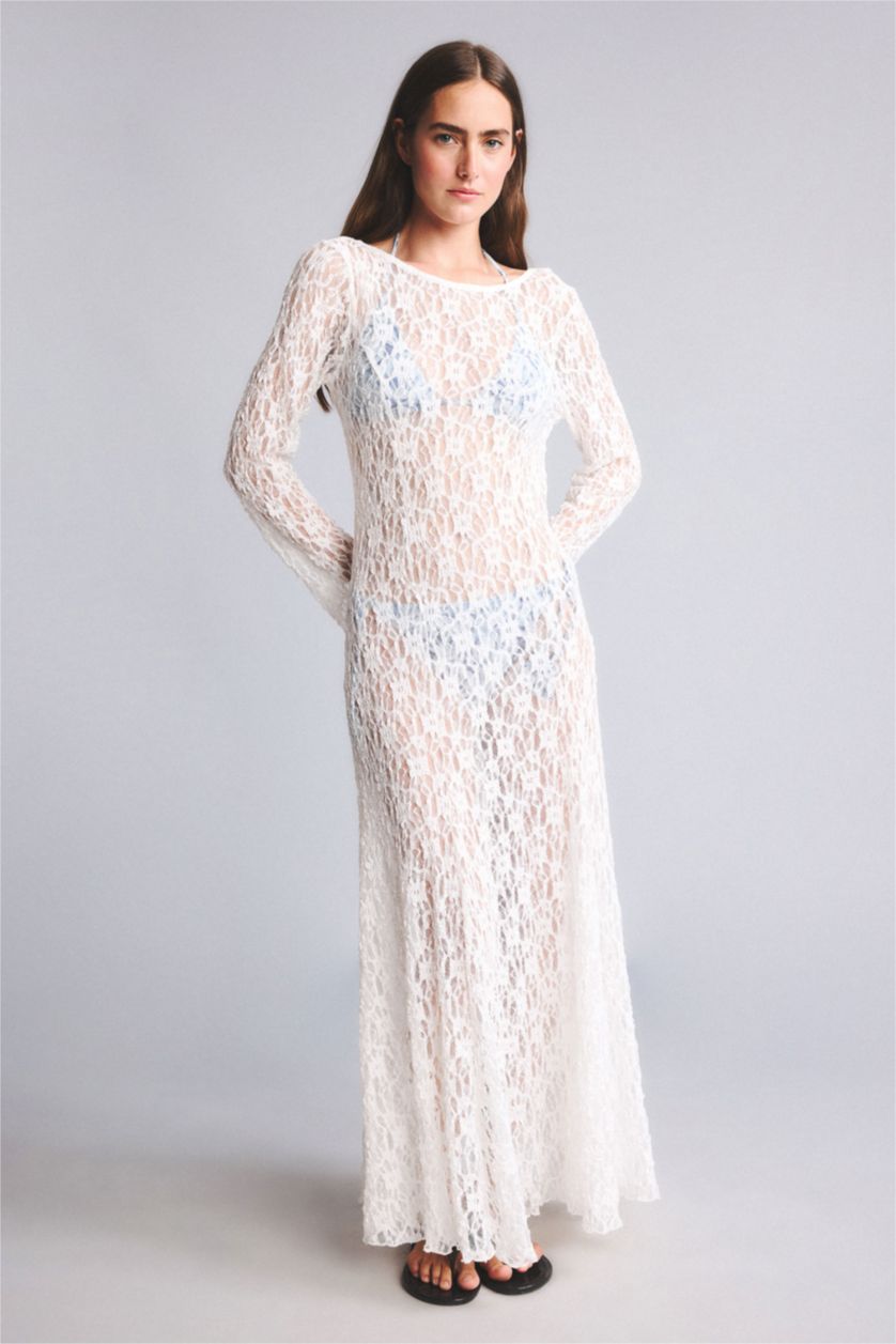 Woman White Regular Fit Lace Beachwear
