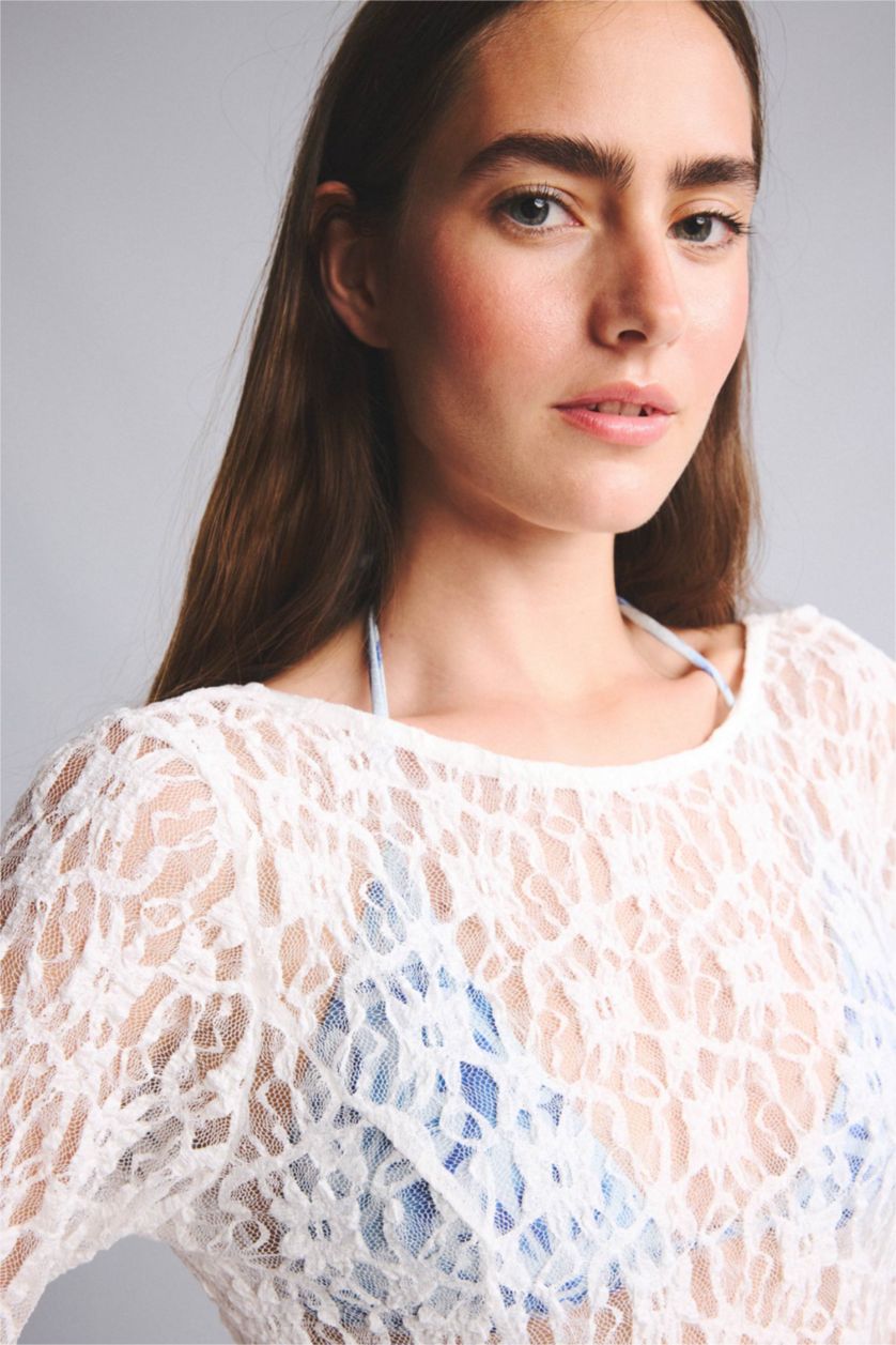 Woman White Regular Fit Lace Beachwear