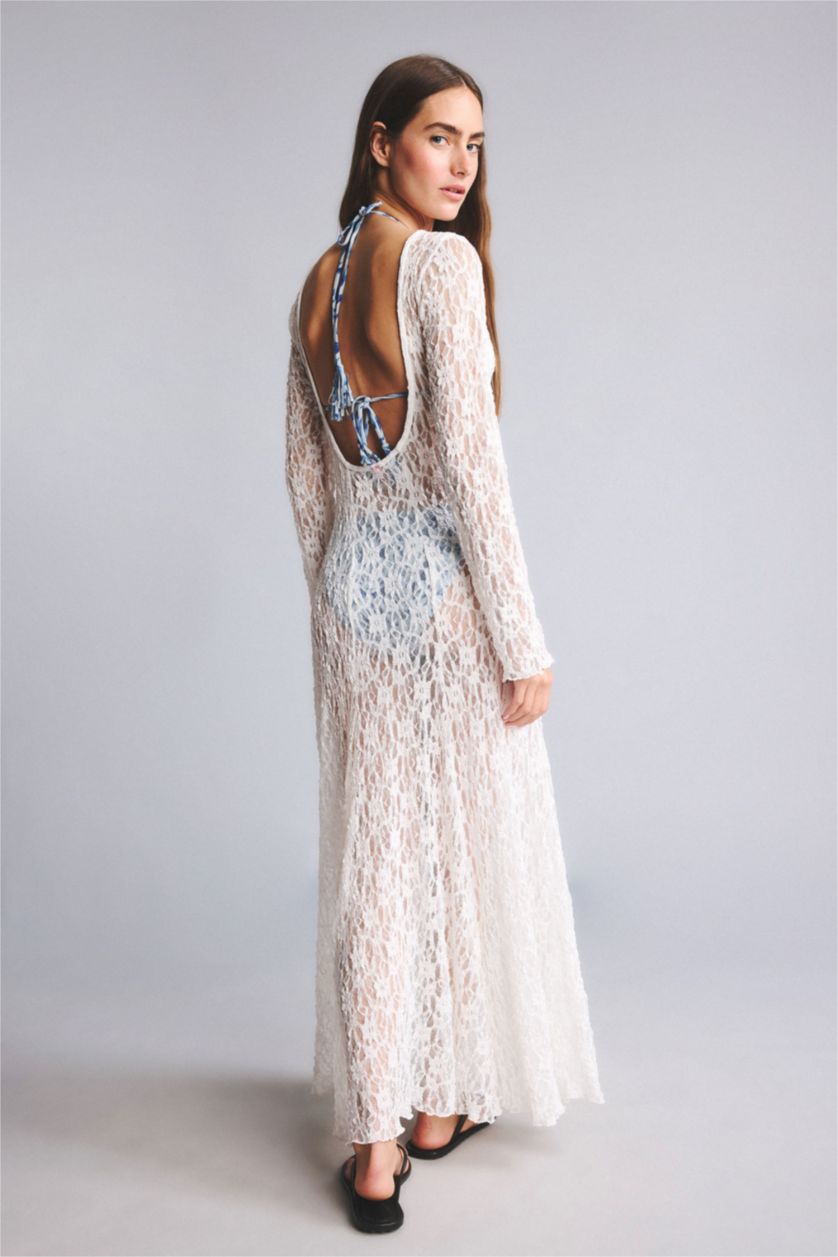 Woman White Regular Fit Lace Beachwear