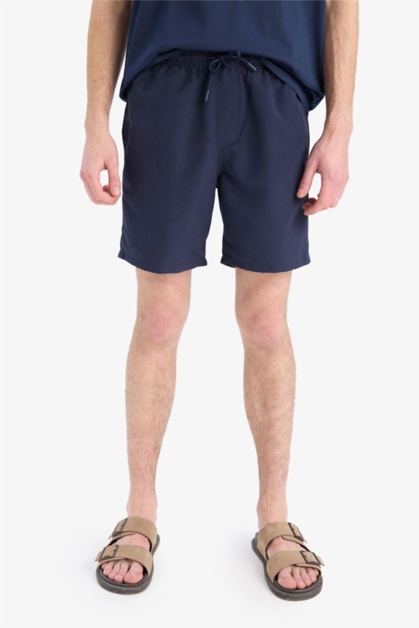 Erkek Lacivert Regular Fit Kısa Boy Cepli File Astarlı Beli Bağcıklı Düz Hafif Kumaş Deniz Şortu