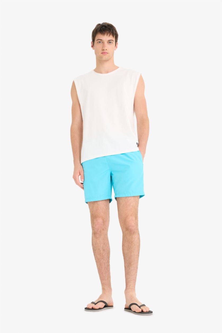 Erkek Deniz Mavisi Regular Fit Kısa Boy Cepli File Astarlı Beli Bağcıklı Düz Hafif Kumaş Deniz Şortu