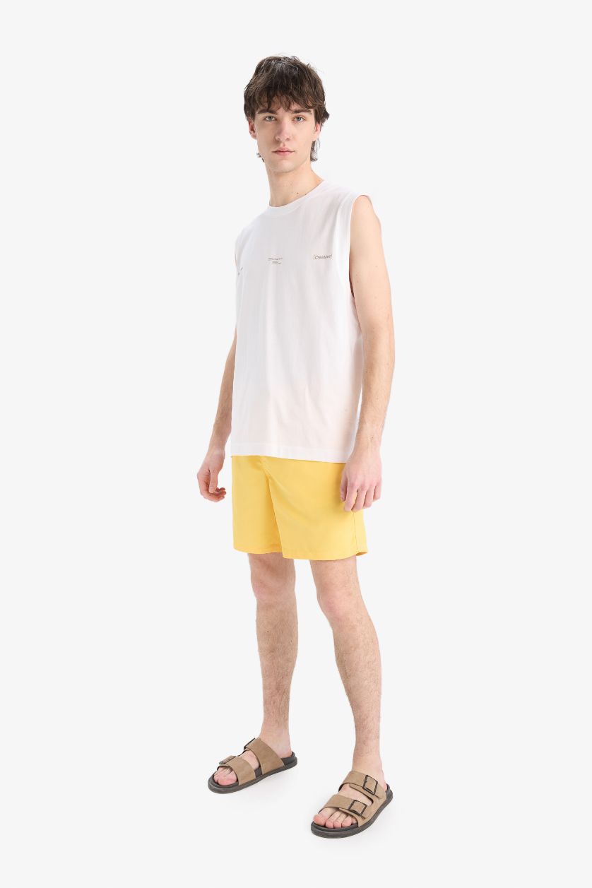 Erkek Sarı Regular Fit Kısa Boy Cepli File Astarlı Beli Bağcıklı Düz Hafif Kumaş Deniz Şortu