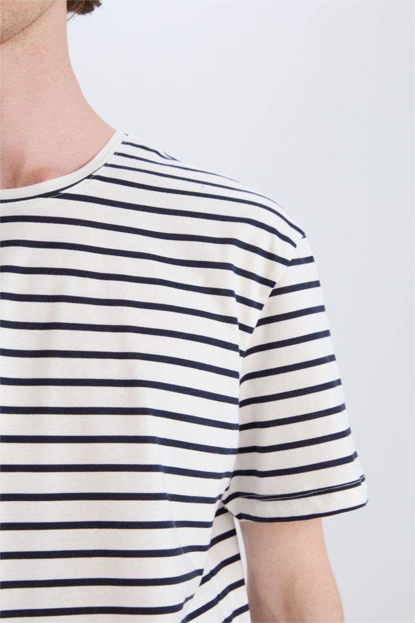 رجال بيج فاتح تيشيرت مخطط نص ردن قصة عادية بياخة مستديرة