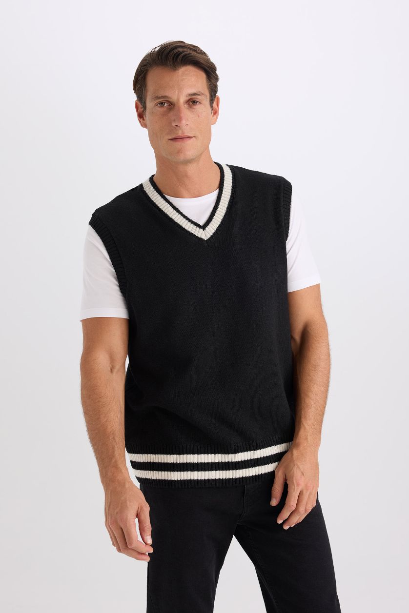 Erkek Siyah Standart Fit V Yaka Triko Suveter