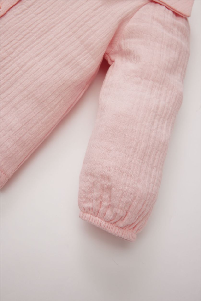 طفلة صغيرة زهري فاتح قميص بنات كم طويل من موسلين بقصة عادية