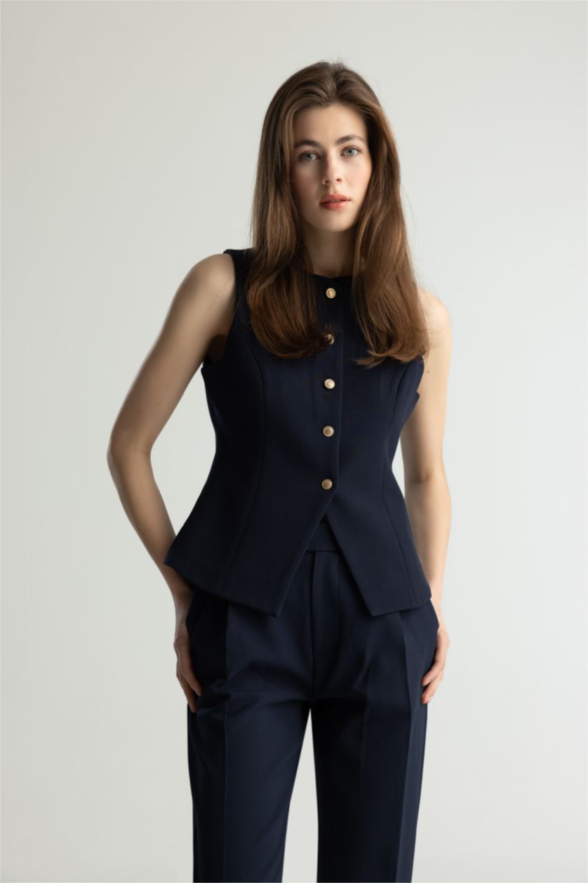 Kadın Lacivert Regular Fit Bisiklet Yaka Düğmeli Blazer Yelek