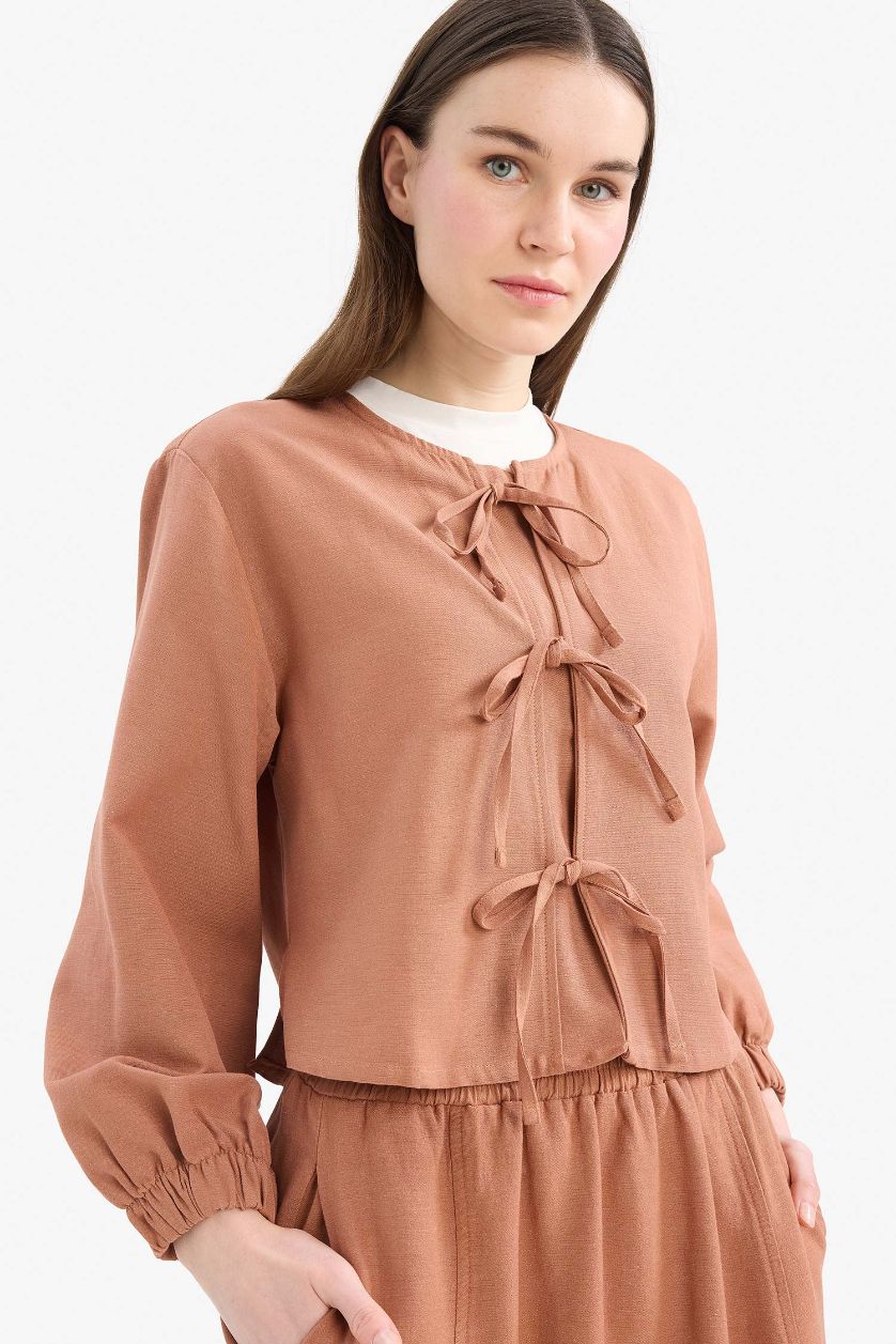 Kadın Açık Kahve Relax Fit Önden Bağlamalı Keten Uzun Kollu Tesettür Bluz