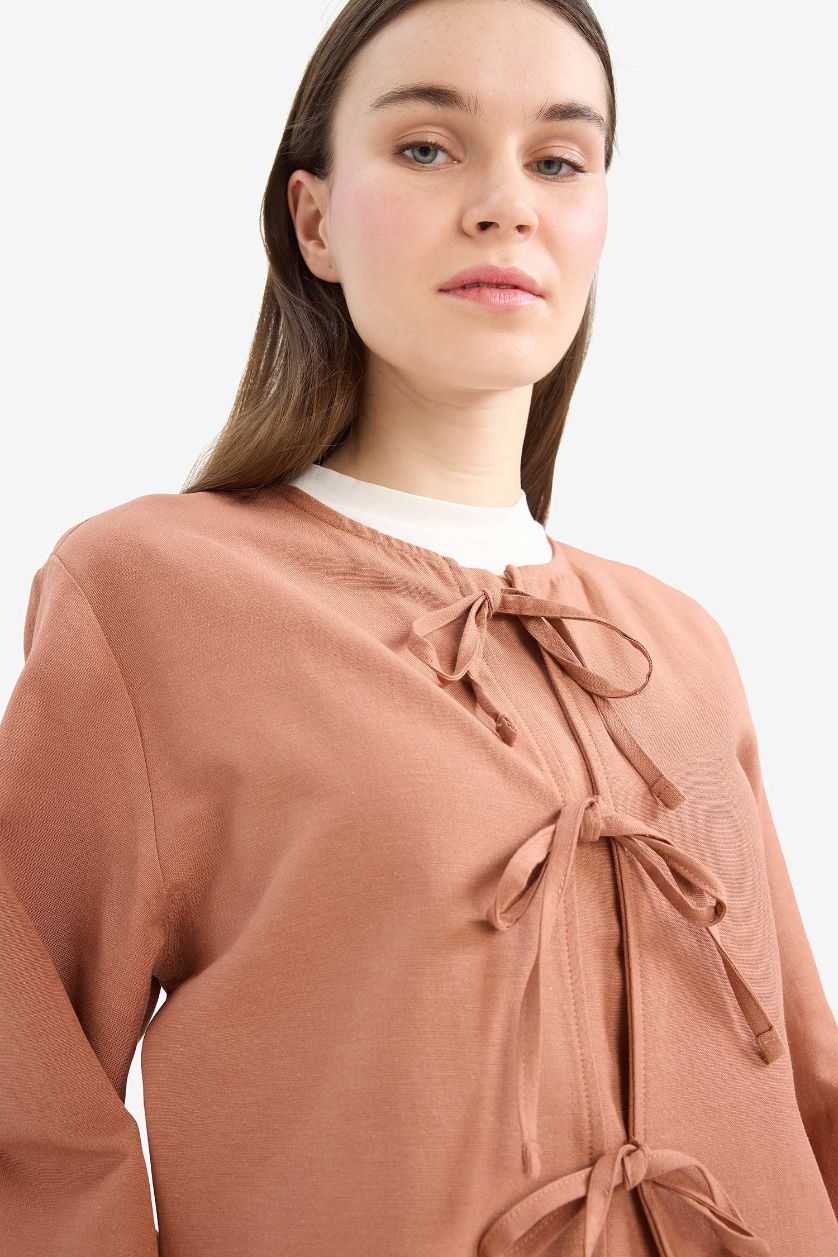 Kadın Açık Kahve Relax Fit Önden Bağlamalı Keten Uzun Kollu Tesettür Bluz