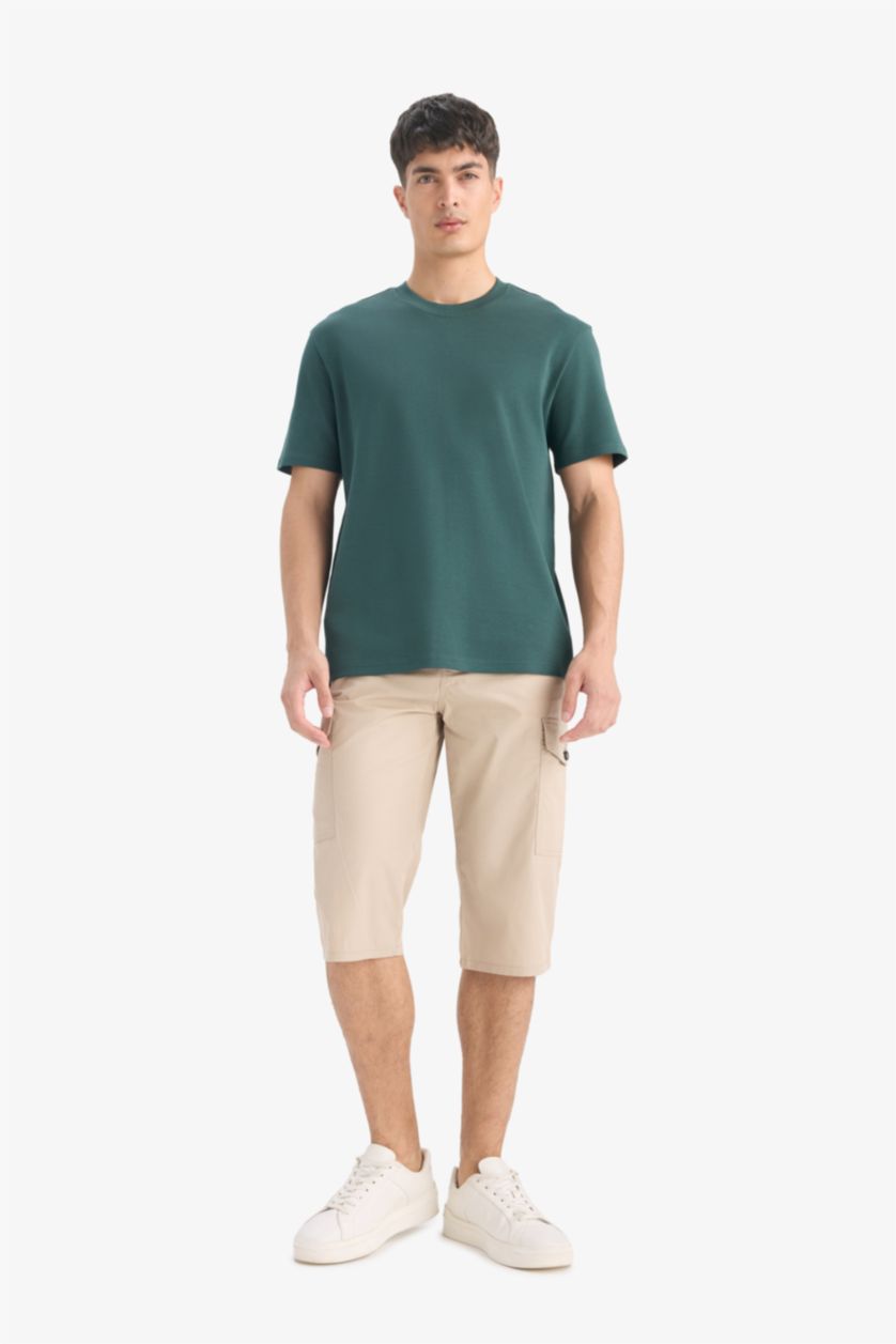 Man Beige Cotton Regular Fit Capri Pants