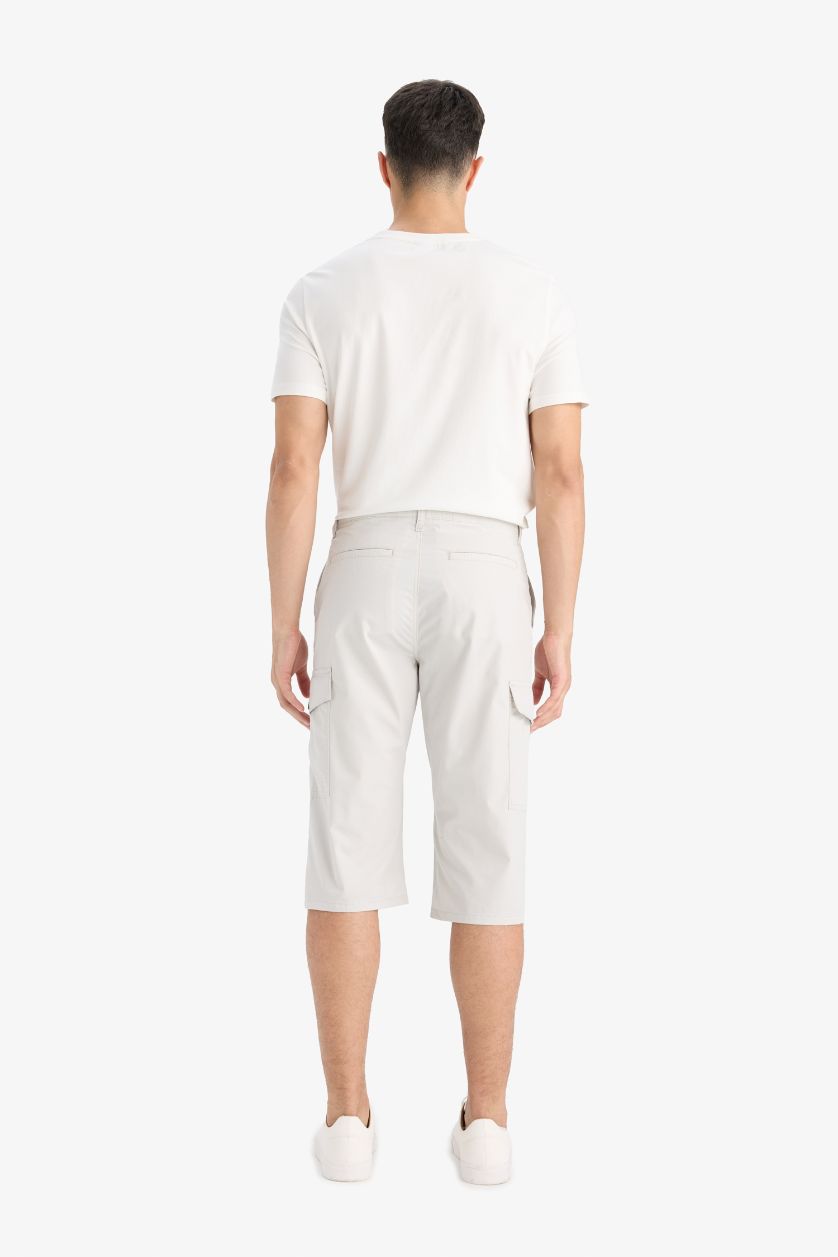 رجال رمادي فاتح بنطون كابري قطن قصة عادية