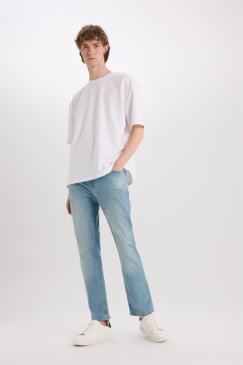MAN Light Green Sergio Regular Fit Normal Waist Jeans