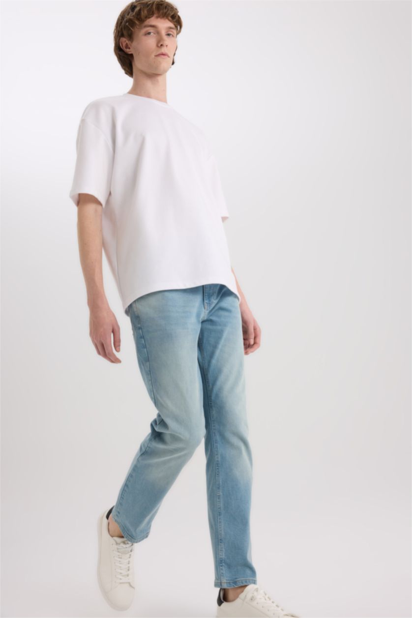 MAN Light Green Sergio Regular Fit Normal Waist Jeans