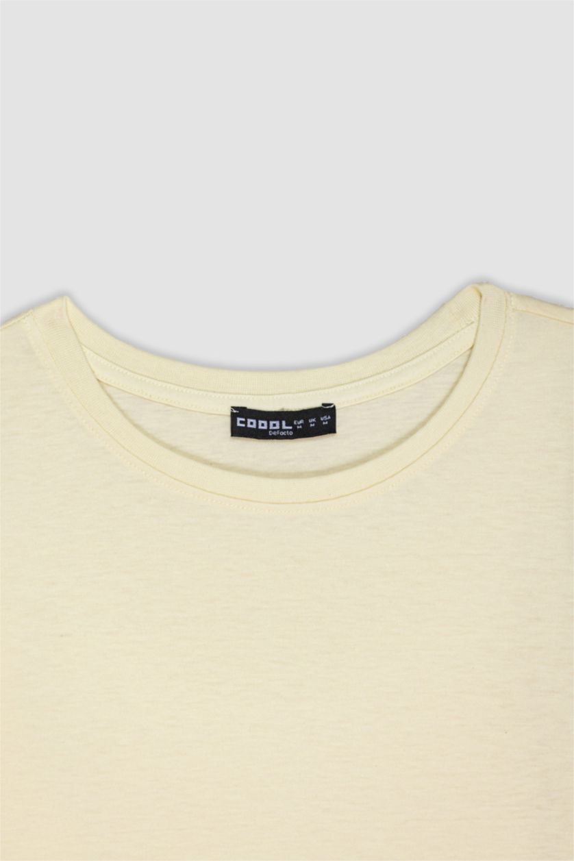 Kadın Açık Sarı Regular Fit Kısa Kollu Tişört